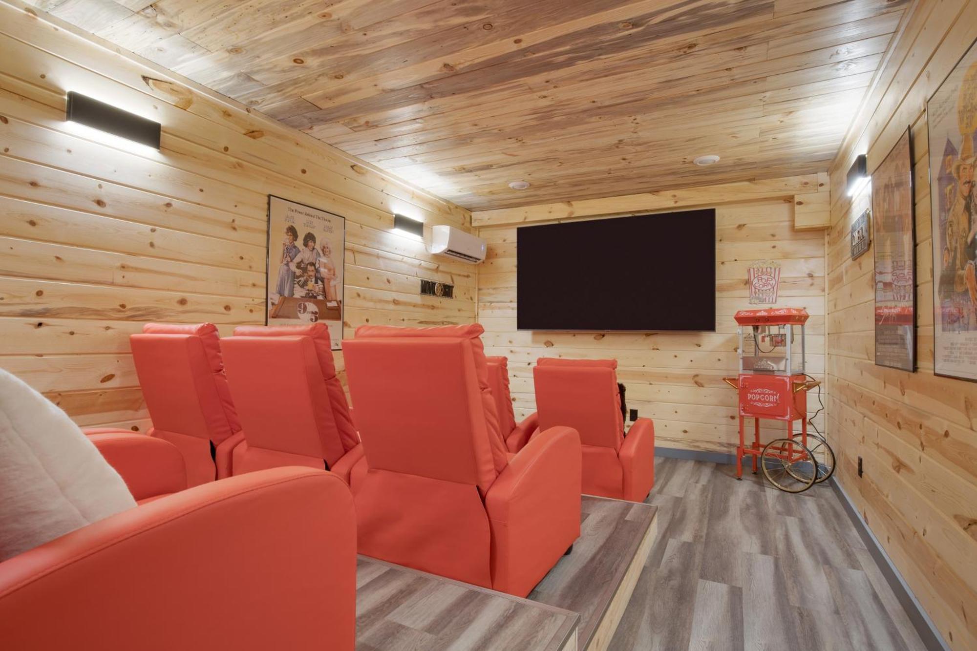 Pink Pines Avantstay Luxury Aesthetic Dream Home Indoor Pool Hot Tub Pigeon Forge Exterior foto